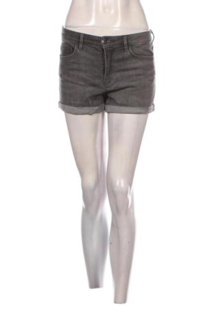Pantaloni scurți de femei H&M, Mărime M, Culoare Gri, Preț 47,99 Lei, #137012562
