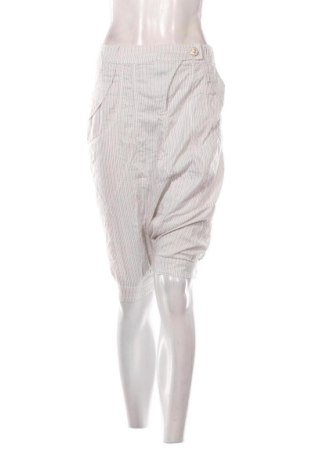 Pantaloni scurți de femei Attr@ttivo, Mărime L, Culoare Multicolor, Preț 81,62 Lei, #137019399