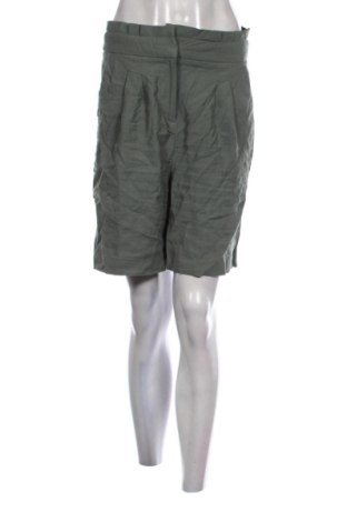 Дамски къс панталон Vero Moda, Размер M, Цвят Зелен, Цена 6,64 €, #137019688