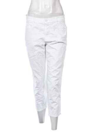 Pantaloni scurți de femei Brax, Mărime L, Culoare Alb, Preț 114,99 Lei, #137035195