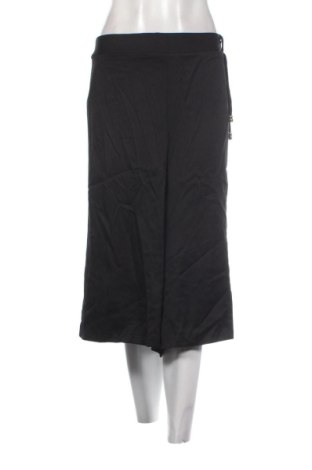 Damskie szorty SHEIN, Rozmiar 3XL, Kolor Czarny, Cena 35,99 zł, #136951328
