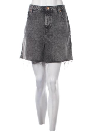 Дамски къс панталон F&F, Размер XL, Цвят Сив, Цена 13,00 €, #136958091
