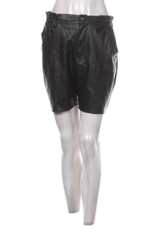 Pantaloni scurți de femei Bershka, Mărime M, Culoare Negru, Preț 41,71 Lei, #136970140