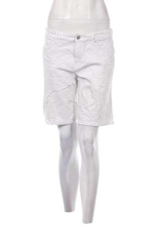 Pantaloni scurți de femei S.Oliver, Mărime L, Culoare Alb, Preț 80,99 Lei, #136999841
