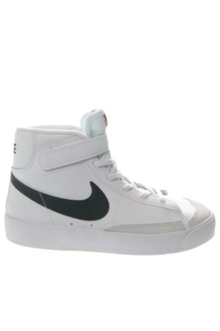 Дамски обувки Nike, Размер 35, Цвят Многоцветен, Цена 84,36 €, #136996907