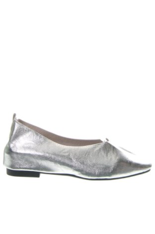 Încălțăminte de damă Unbranded, Mărime 38, Culoare Argintiu, Preț 158,99 Lei, #136900411