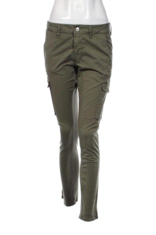 Дамски панталон Guess, Размер M, Цвят Зелен, Цена 32,00 €, #136928657