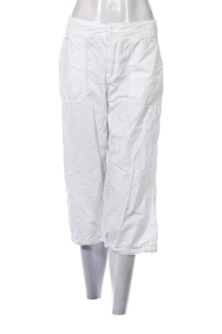 Damenhose Bershka, Größe L, Farbe Weiß, Preis 20,99 €, #136935460