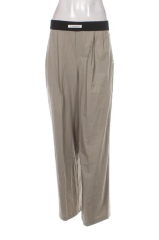 Damenhose Bershka, Größe M, Farbe Beige, Preis € 23,99, #136942177