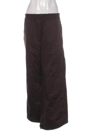 Damskie spodnie Nike, Rozmiar M, Kolor Brązowy, Cena 323,99 zł, #136942481