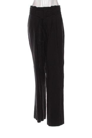 Pantaloni de femei Reserved, Mărime M, Culoare Negru, Preț 41,99 Lei, #137015905