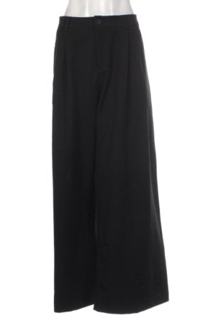 Дамски панталон Stradivarius, Размер XL, Цвят Черен, Цена 24,03 €, #136945286