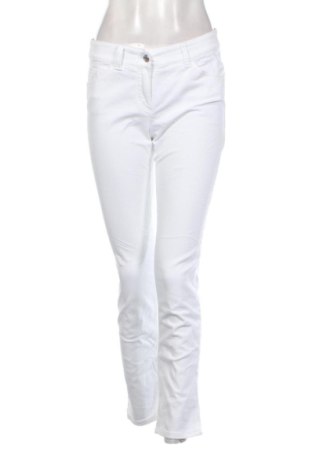 Pantaloni de femei Gerry Weber, Mărime M, Culoare Alb, Preț 103,99 Lei, #136963647