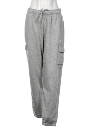 Pantaloni trening de femei Nike, Mărime M, Culoare Gri, Preț 201,99 Lei, #136993822
