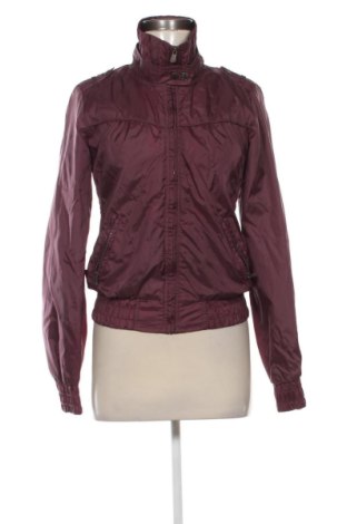 Γυναικείο μπουφάν Bershka, Μέγεθος XS, Χρώμα Βιολετί, Τιμή 15,00 €, #136994691