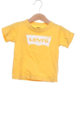 Детска тениска Levi's, Размер 12-18m/ 80-86 см, Цвят Жълт, Цена 12,00 €, #137009513
