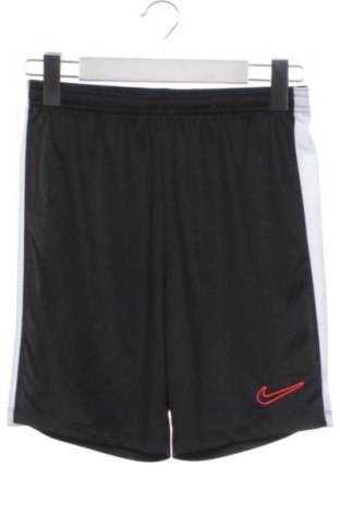 Gyerek rövidnadrág Nike, Méret 11-12y / 152-158 cm, Szín Fekete, Ár 9 934 Ft, #136954494