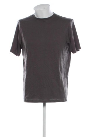 Мъжка тениска Pull&Bear, Размер M, Цвят Сив, Цена 16,36 €, #136936298