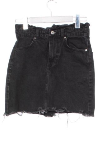 Fustă Bershka, Mărime XS, Culoare Negru, Preț 46,92 Lei, #136965348