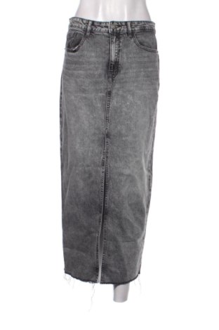 Fustă Stradivarius, Mărime M, Culoare Gri, Preț 62,99 Lei, #137019614