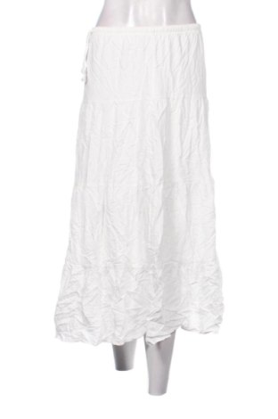 Пола Bershka, Размер M, Цвят Бял, Цена 9,71 €, #137031284