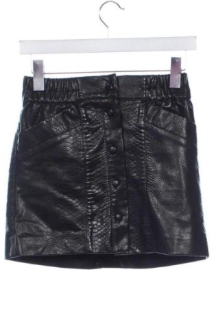 Rock Bershka, Größe XS, Farbe Schwarz, Preis 9,00 €, #136928200