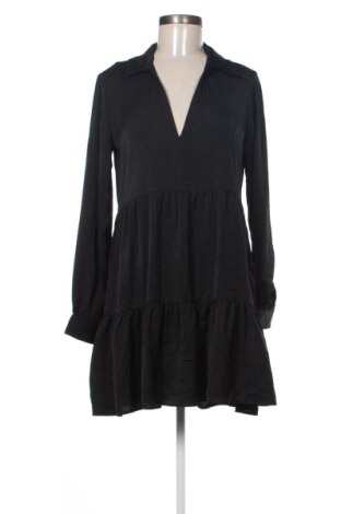 Φόρεμα Stradivarius, Μέγεθος M, Χρώμα Μαύρο, Τιμή 7,00 €, #136935451