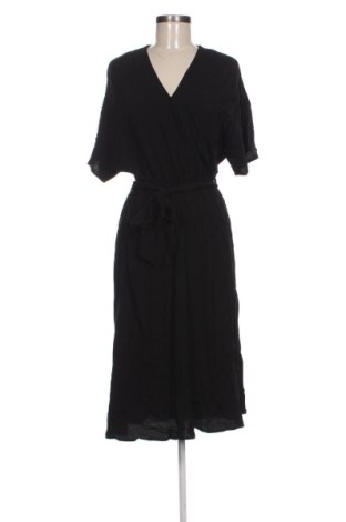 Kleid Selected Femme, Größe M, Farbe Schwarz, Preis 113,17 €, #136953614