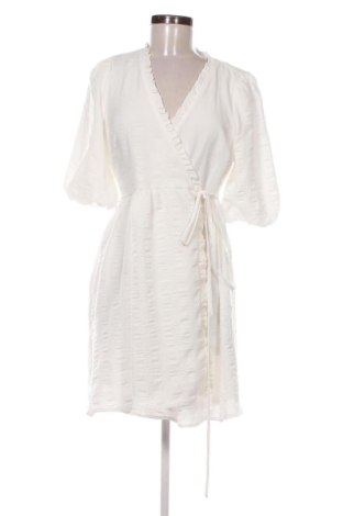 Rochie Gina Tricot, Mărime M, Culoare Alb, Preț 52,13 Lei, #136969218
