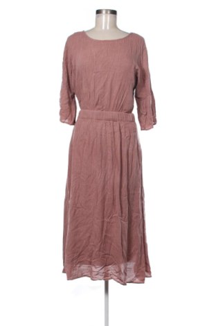Φόρεμα Le Lis, Μέγεθος L, Χρώμα Σάπιο μήλο, Τιμή 22,00 €, #136975451