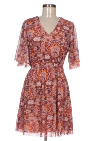 Kleid Trendyol, Größe M, Farbe Mehrfarbig, Preis 19,00 €, #137004127