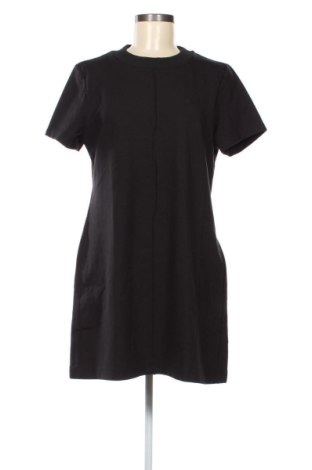 Рокля Calvin Klein Jeans, Размер L, Цвят Черен, Цена 80,78 €, #137008337