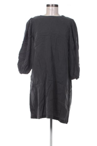Kleid C&A, Größe L, Farbe Schwarz, Preis 9,99 €, #137017573