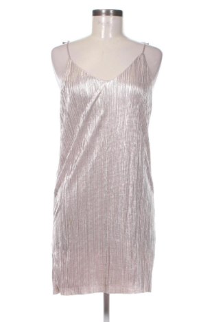 Rochie Bershka, Mărime M, Culoare Roz, Preț 69,99 Lei, #137039486