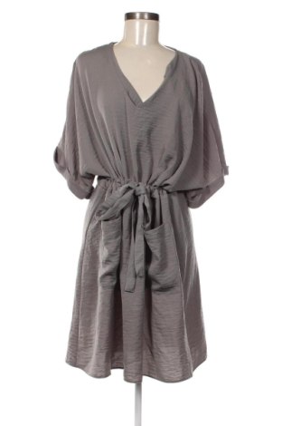 Sukienka Primark, Rozmiar XL, Kolor Szary, Cena 57,99 zł, #137045018