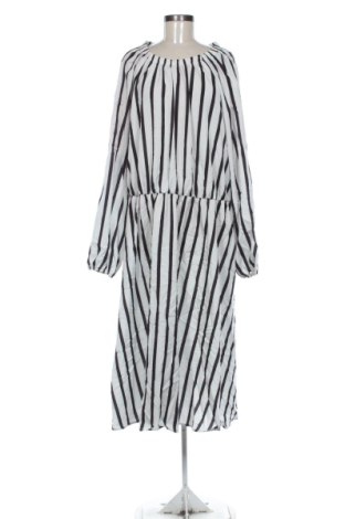 Рокля SHEIN, Размер 4XL, Цвят Многоцветен, Цена 17,89 €, #136949350