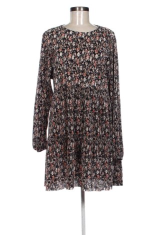 Šaty  Pull&Bear, Velikost M, Barva Vícebarevné, Cena  329,00 Kč, #136953141