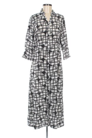 Kleid VILA, Größe M, Farbe Mehrfarbig, Preis 23,00 €, #136960462