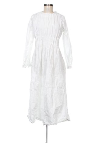 Kleid Trendyol, Größe M, Farbe Weiß, Preis € 22,99, #137026623
