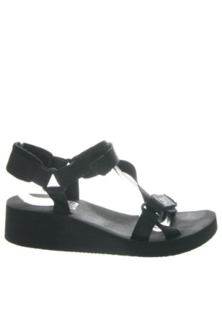 Sandale Big Star, Mărime 39, Culoare Negru, Preț 196,00 Lei, #137006639