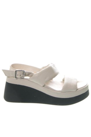 Σανδάλια GiAnni, Μέγεθος 36, Χρώμα  Μπέζ, Τιμή 55,99 €, #136808798
