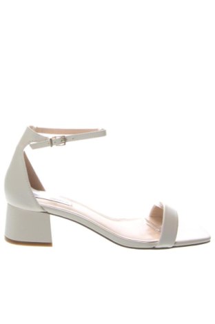 Sandale Steve Madden, Mărime 40, Culoare Ecru, Preț 549,99 Lei, #136996425