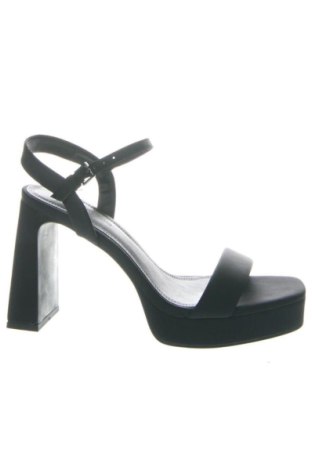 Sandale Stradivarius, Mărime 36, Culoare Negru, Preț 150,00 Lei, #137005833
