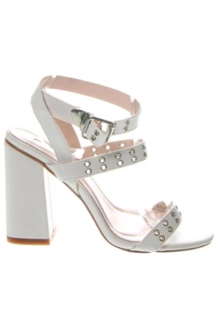 Sandalen Unbranded, Größe 37, Farbe Weiß, Preis 34,29 €, #137022927