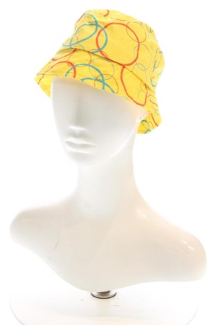 Căciulă Oriflame, Culoare Multicolor, Preț 52,49 Lei, #136995700