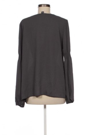 Dámská halenka Forever 21, Velikost L, Barva Šedá, Cena  49,00 Kč