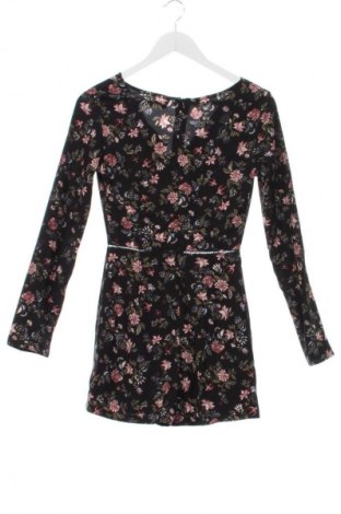 Kurzer Damenoverall Bershka, Größe XS, Farbe Mehrfarbig, Preis € 2,99