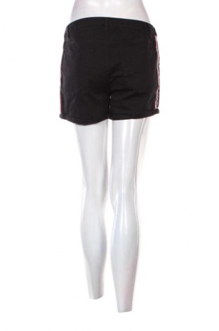 Dámske kraťasy  Amisu, Veľkosť M, Farba Čierna, Cena  2,95 €