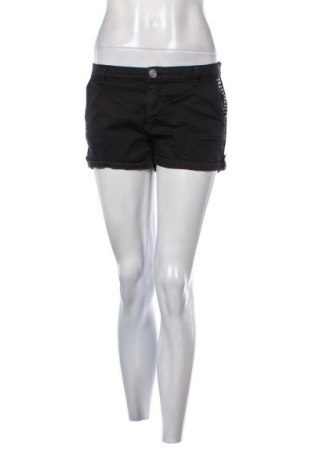 Дамски къс панталон Bershka, Размер M, Цвят Черен, Цена 2,04 €