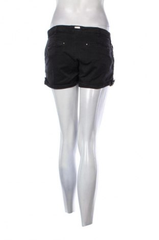 Дамски къс панталон Bershka, Размер M, Цвят Черен, Цена 2,04 €